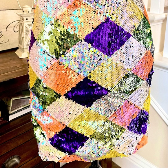 Bundled “Forever 21 “ Sequins Short Skirt + Clutch - Picture 2 of 5